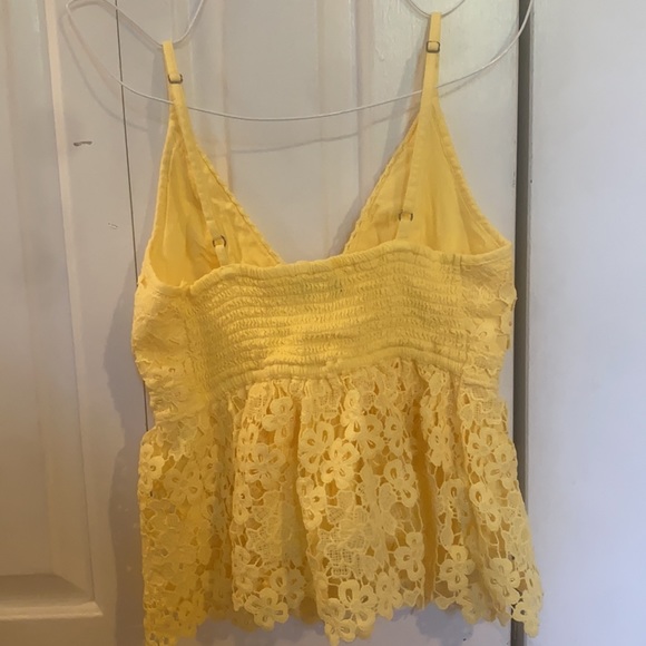 abercrombie and fitch yellow tank!! - Picture 2 of 2